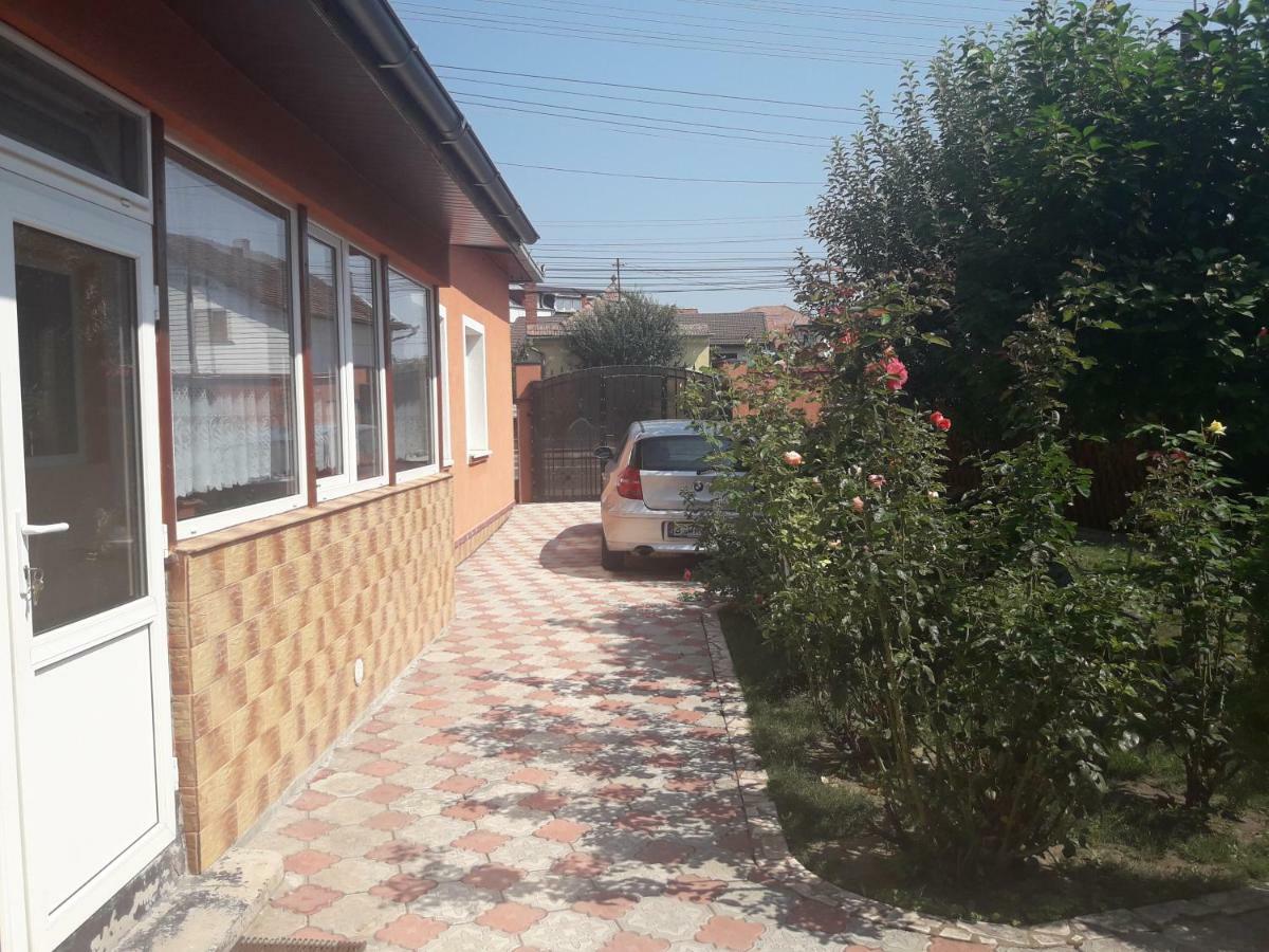 Olimpia Apartments Алба Юлия Екстериор снимка