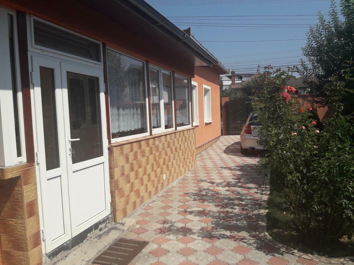 Olimpia Apartments Алба Юлия Екстериор снимка